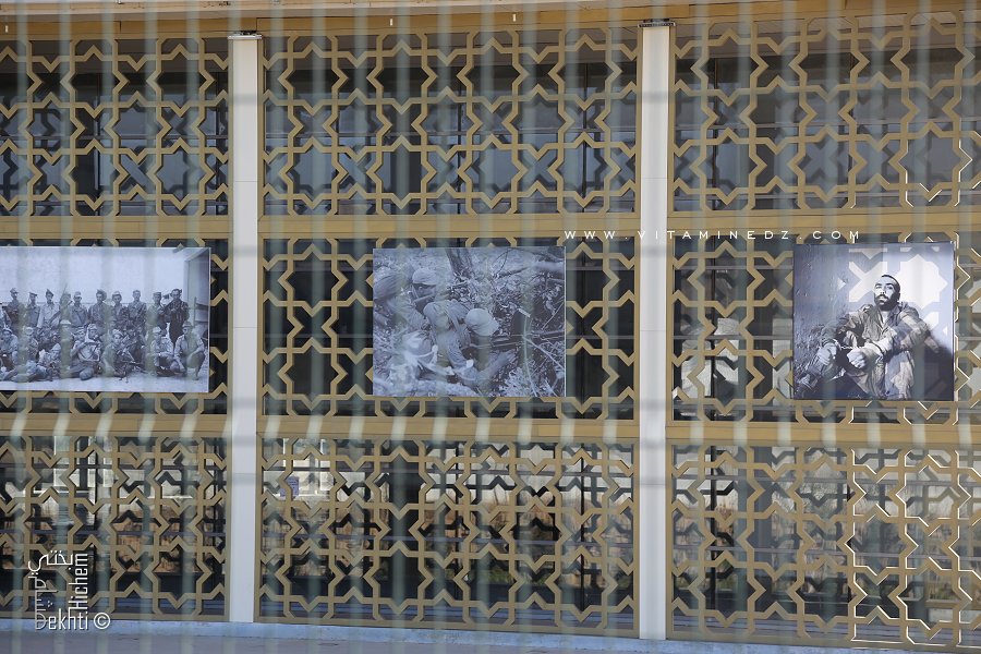 Exposition de Marc Garanger au palais des expositions de Tlemcen (Carex)