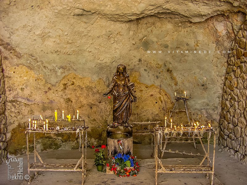 Notre Dame de Santa Cruz : Une statue ancienne de la Vierge, en bronze