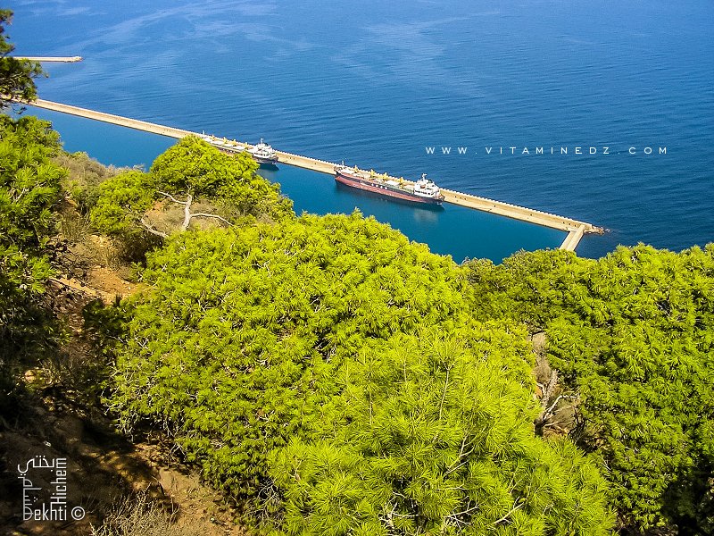 Mers El Kébir (en arabe: المرسى الكبير) ou Portus Divinis (port des dieux)