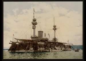 Navire de guerre. Alger (Algérie)