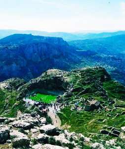 Stade magnifique à Beni Maouche