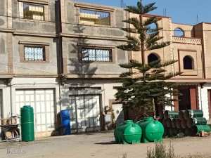 Berrak et les citernes en plastique