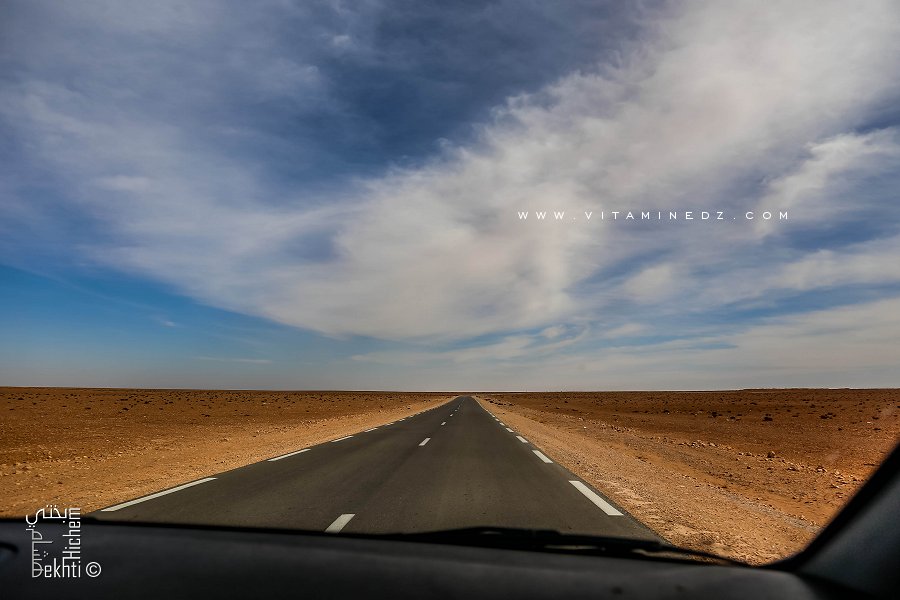 De mon pare-brise, j'ai une vue grandeur nature sur un paysage époustouflant