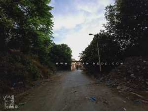 Rue goudronnée mais transformée en décharge (entre Saidi Said et Sidi Haloui, Tlemcen)