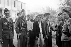 Des soldats français en opération de « nettoyage » en Algérie dans la région de l'Aurès