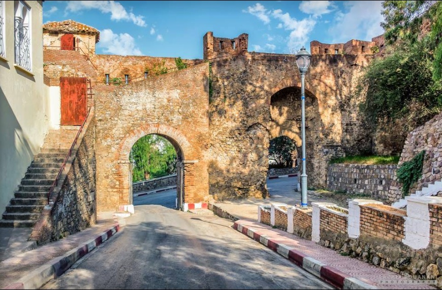 La porte des Etendards «Bab El-Bounoud» également désignée par Bab El-Fouka