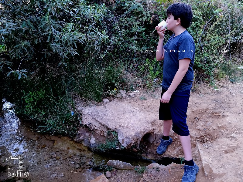Ain Bou Ighzene sur la route vers Sabra à partir de la vallée de la Moutas