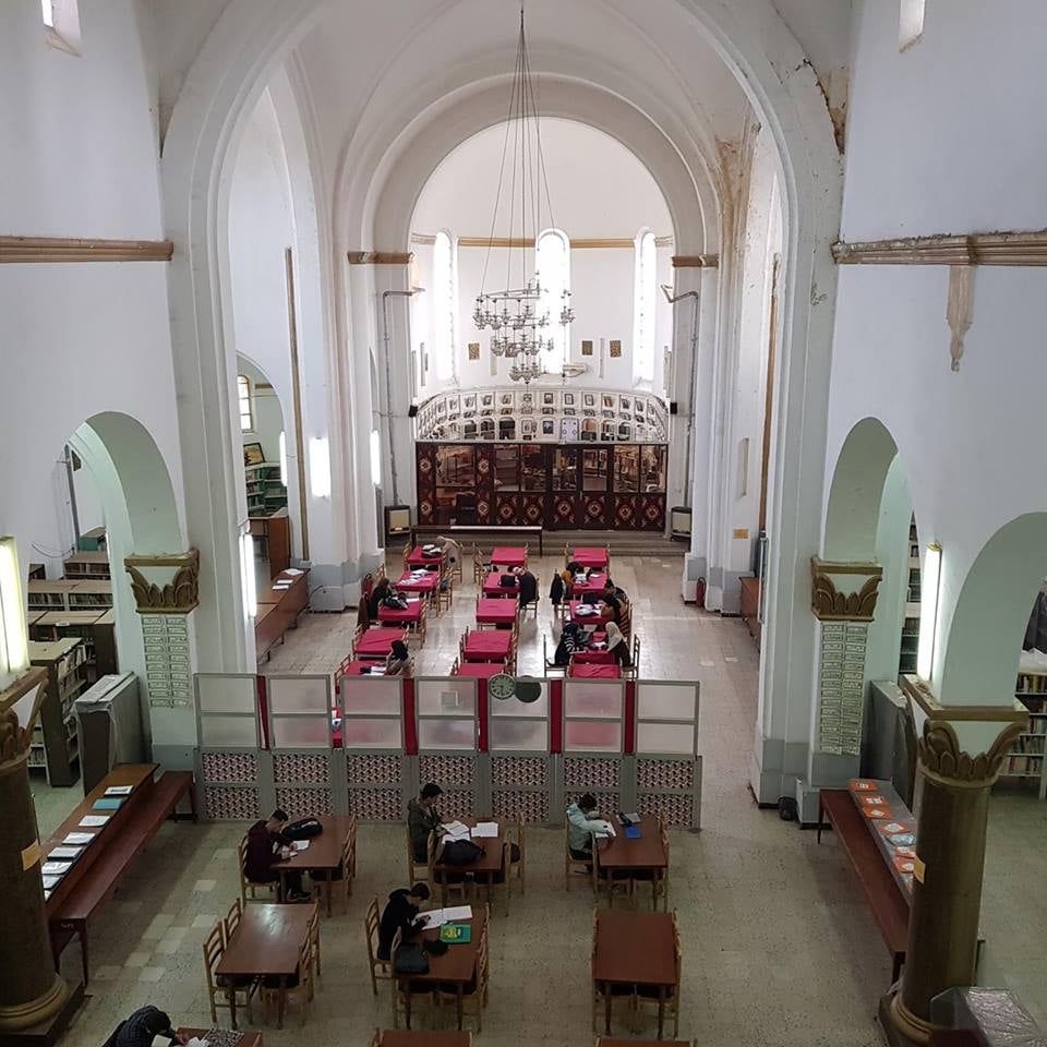 Mascara : ancienne église convertie en Bibliothèque