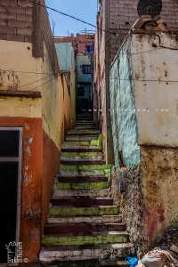 Le quartier village de Boudghene avec ses constructions anarchiques