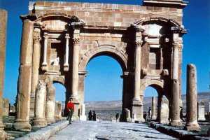 Djémila- L'arc- Ancienne photo