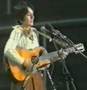 Joan Baez était venue faire un récital à Alger, salle Harcha en 1977.