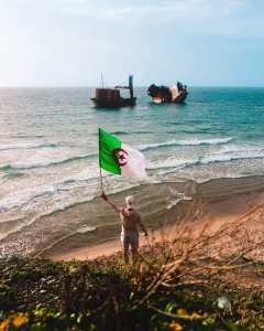 السفينة الجانحة Bateau échoué