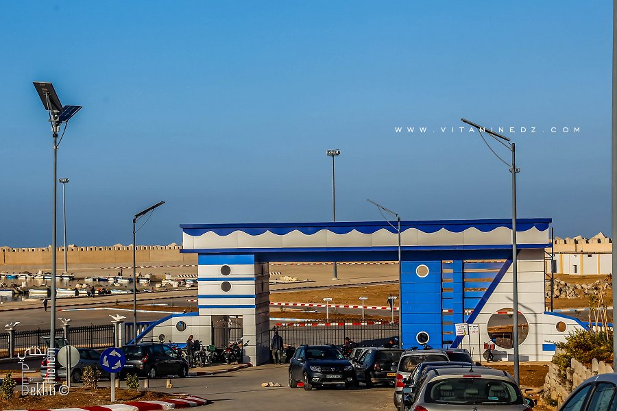 Entrée du nouveau port de Sidna Youchaa