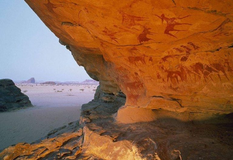 رسومات كهوف جابارن و تاماريت في إليزي 4