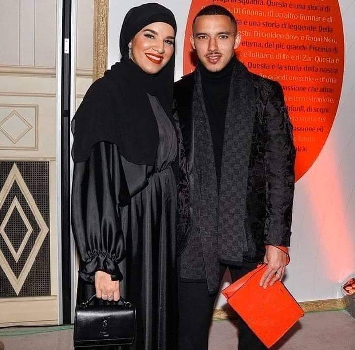 نجم مانشستر سيتي اللاعب اسماعيل بن ناصر رفقة زوجته