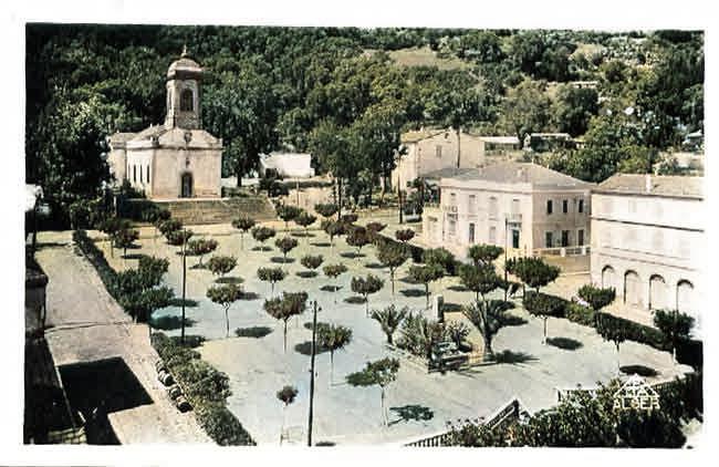 Dellys - place de l'église