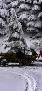 Chélia recouverte de neige blanche