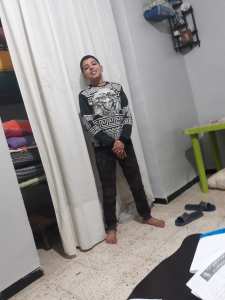 Chaouchi se prépare pour la prière .