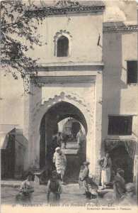 TLEMCEN ENTREE D'UN FONDOUCK ECURIE