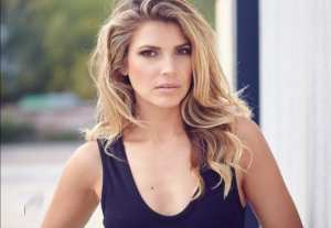 L’Algérienne Zahra Harkat recrutée par la chaîne W9