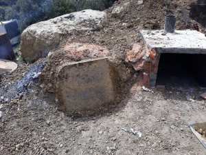 الفرن التقليدي لشوي اللحم المعروف بالمردومة.