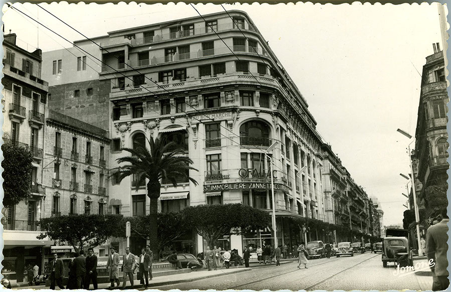 Vue du Bon Marché après sa transformation de 1952, avec la surélévation de trois étages