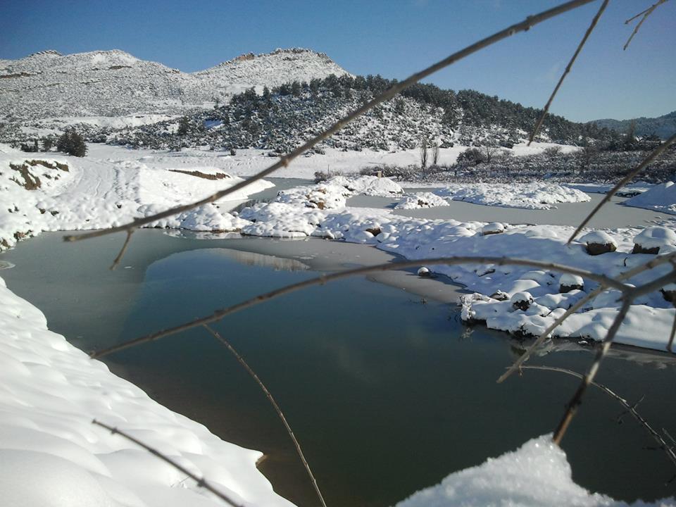 Chélia recouverte de neige blanche