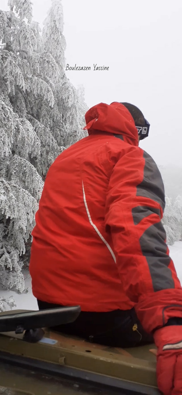 Chélia recouverte de neige blanche