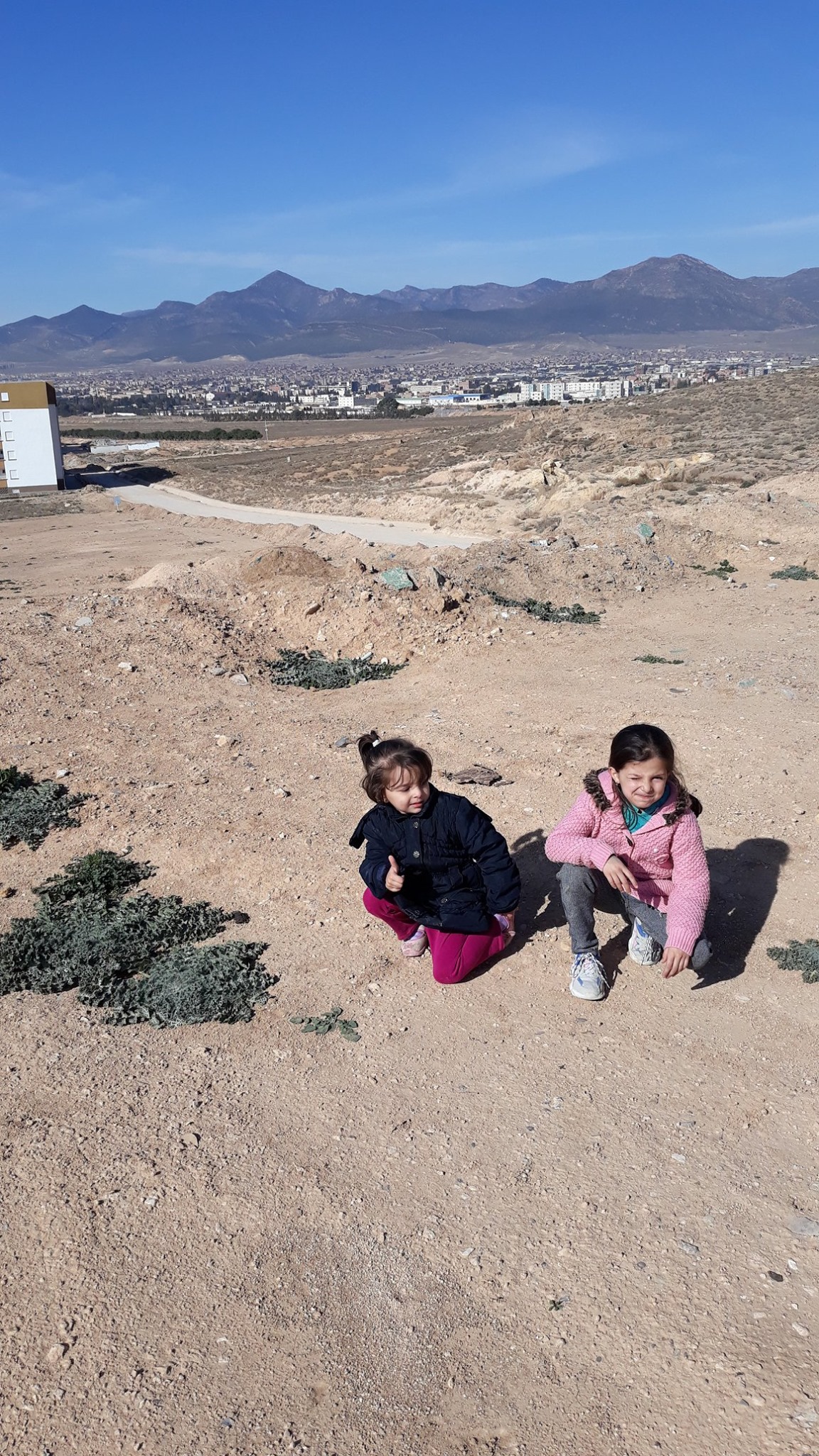 اجمل فترة حياة الانسان هي الطفولة الاولى.