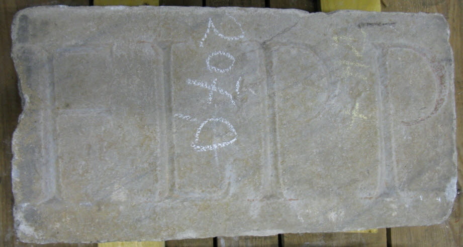 Architrave ; inscription