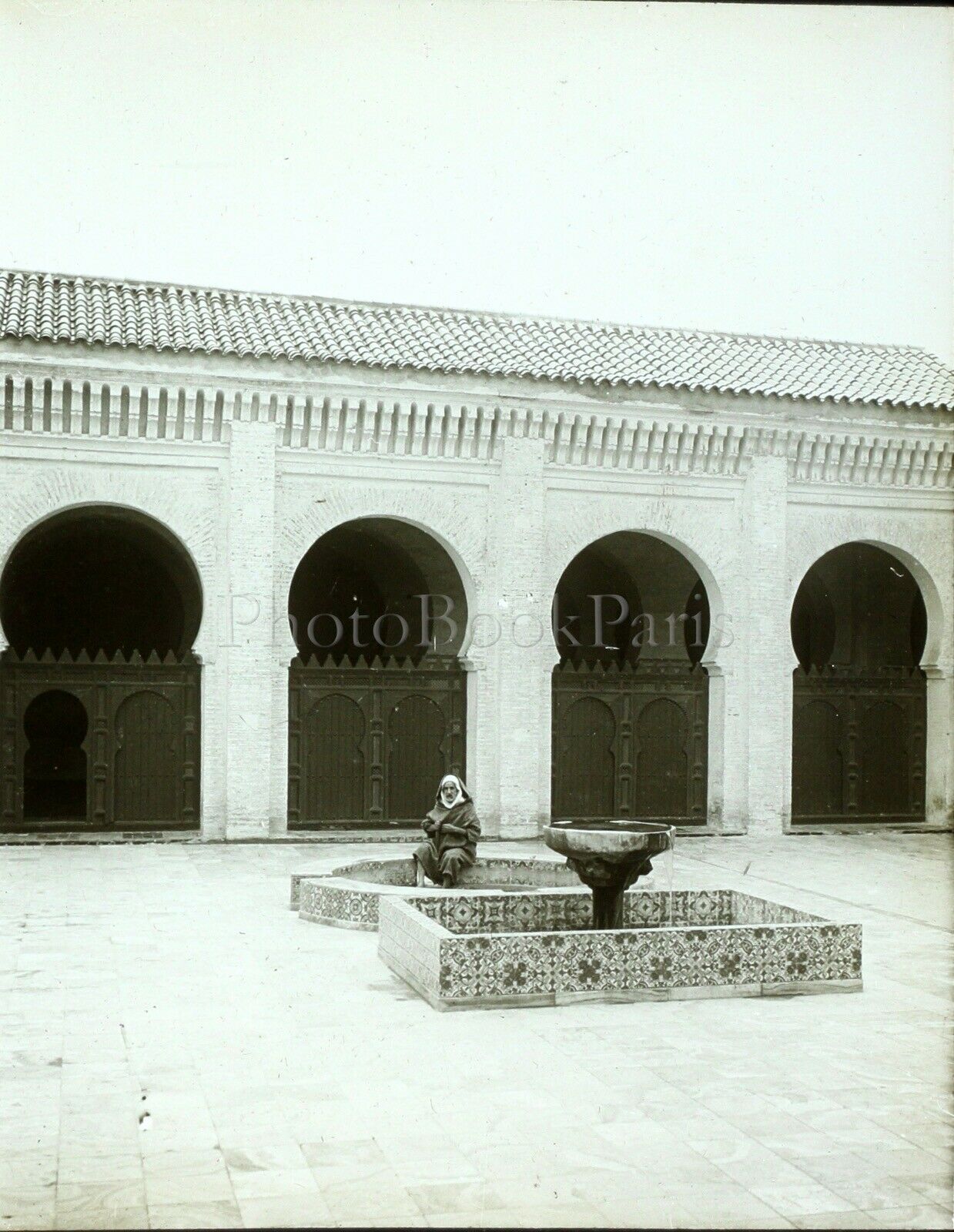 Tlemcen, photo ancienne de la cour de la grande mosquée