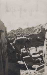 Le comte de Prorok reçoit Vénus de la tombe de Tin Hinan