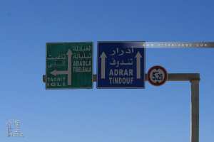 Bifurcation vers Tindouf, Adrar et Taghit à la sortie de Béchar