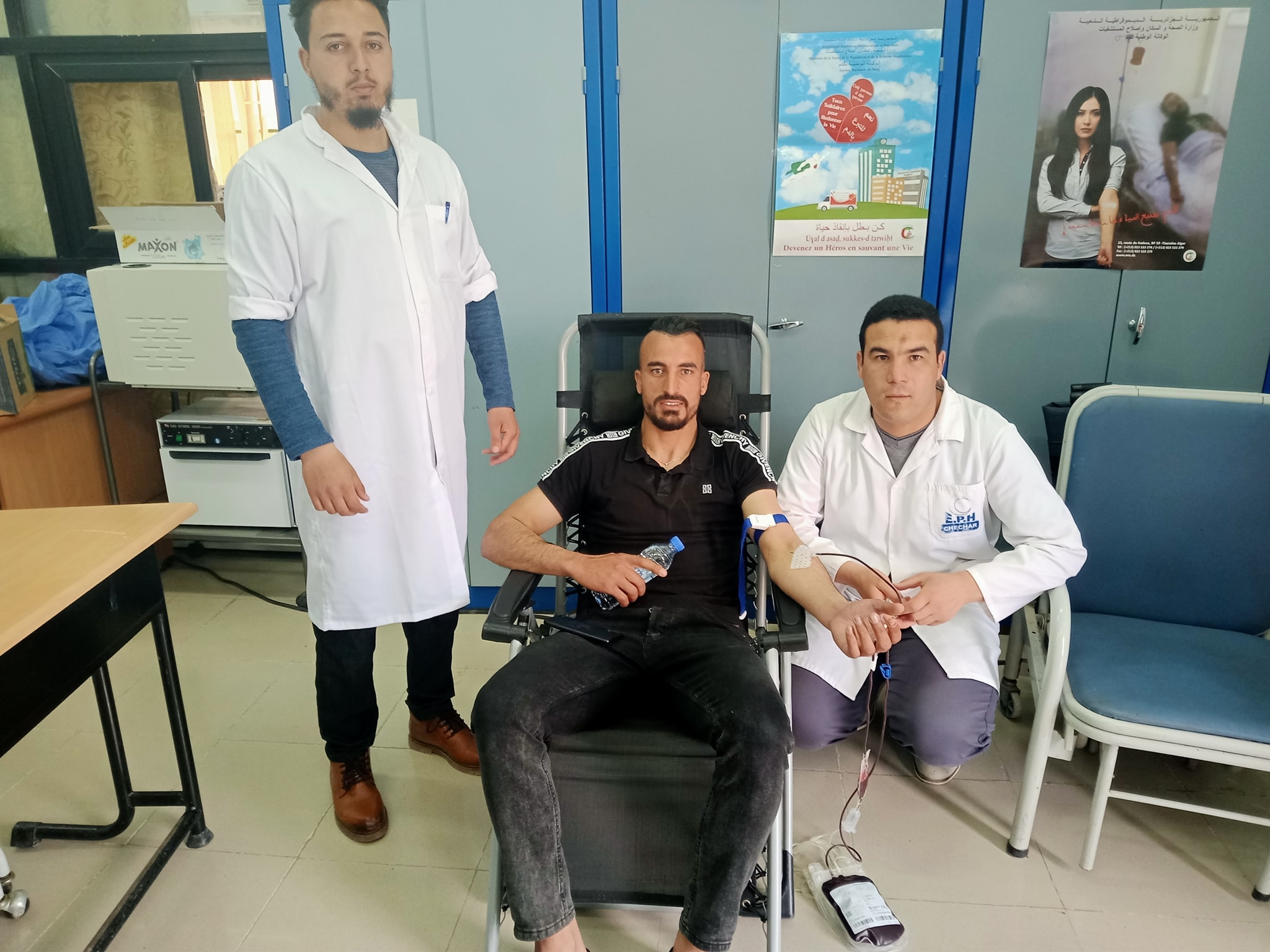 اليوم الثاني علي التوالي بجامعة عباس لغرور خنشلة. حملة التبرع بالدم