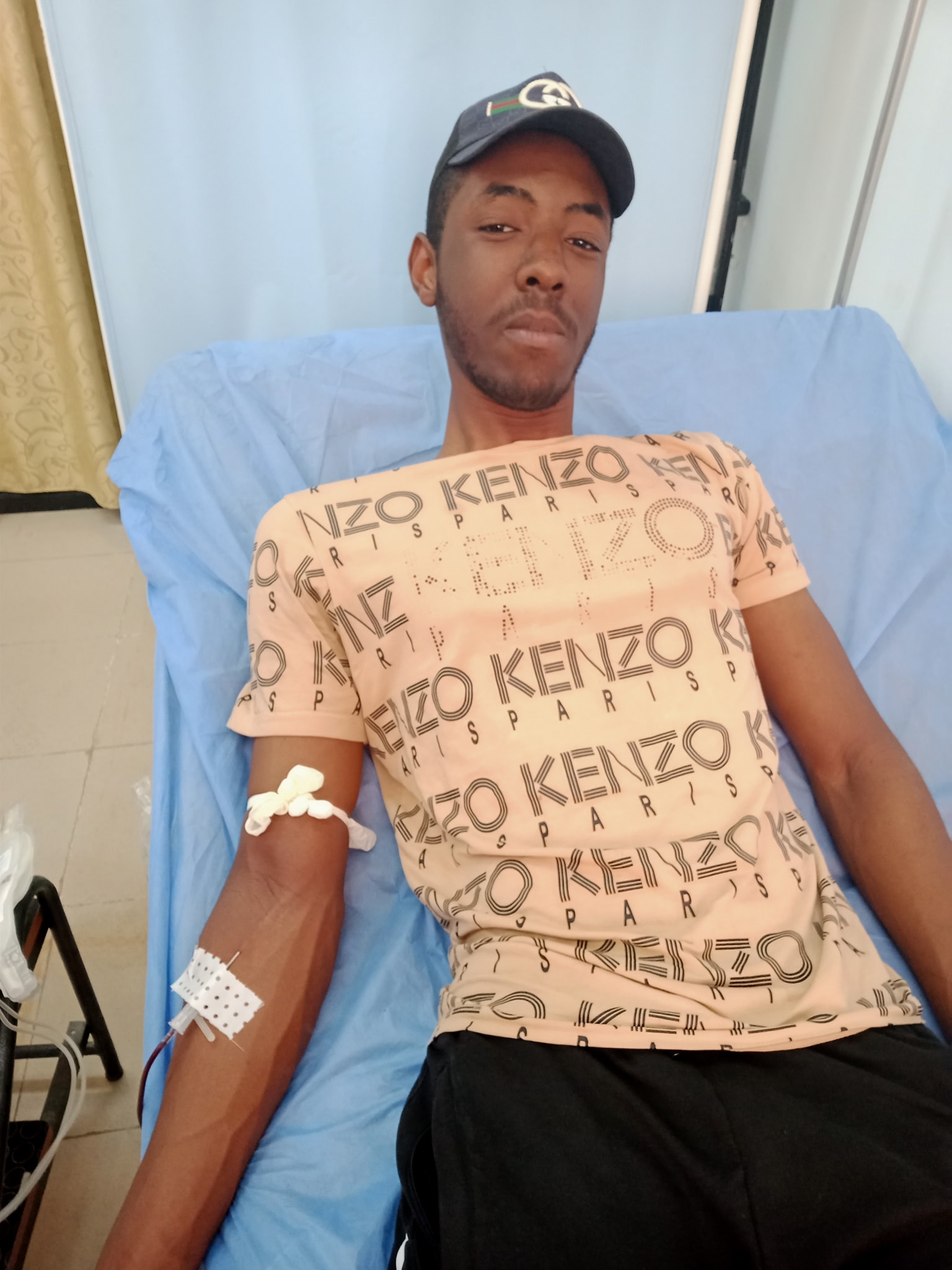 اليوم الثاني علي التوالي بجامعة عباس لغرور خنشلة. حملة التبرع بالدم