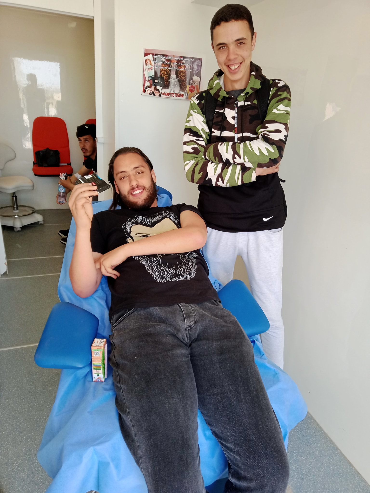 اليوم الثاني علي التوالي بجامعة عباس لغرور خنشلة. حملة التبرع بالدم