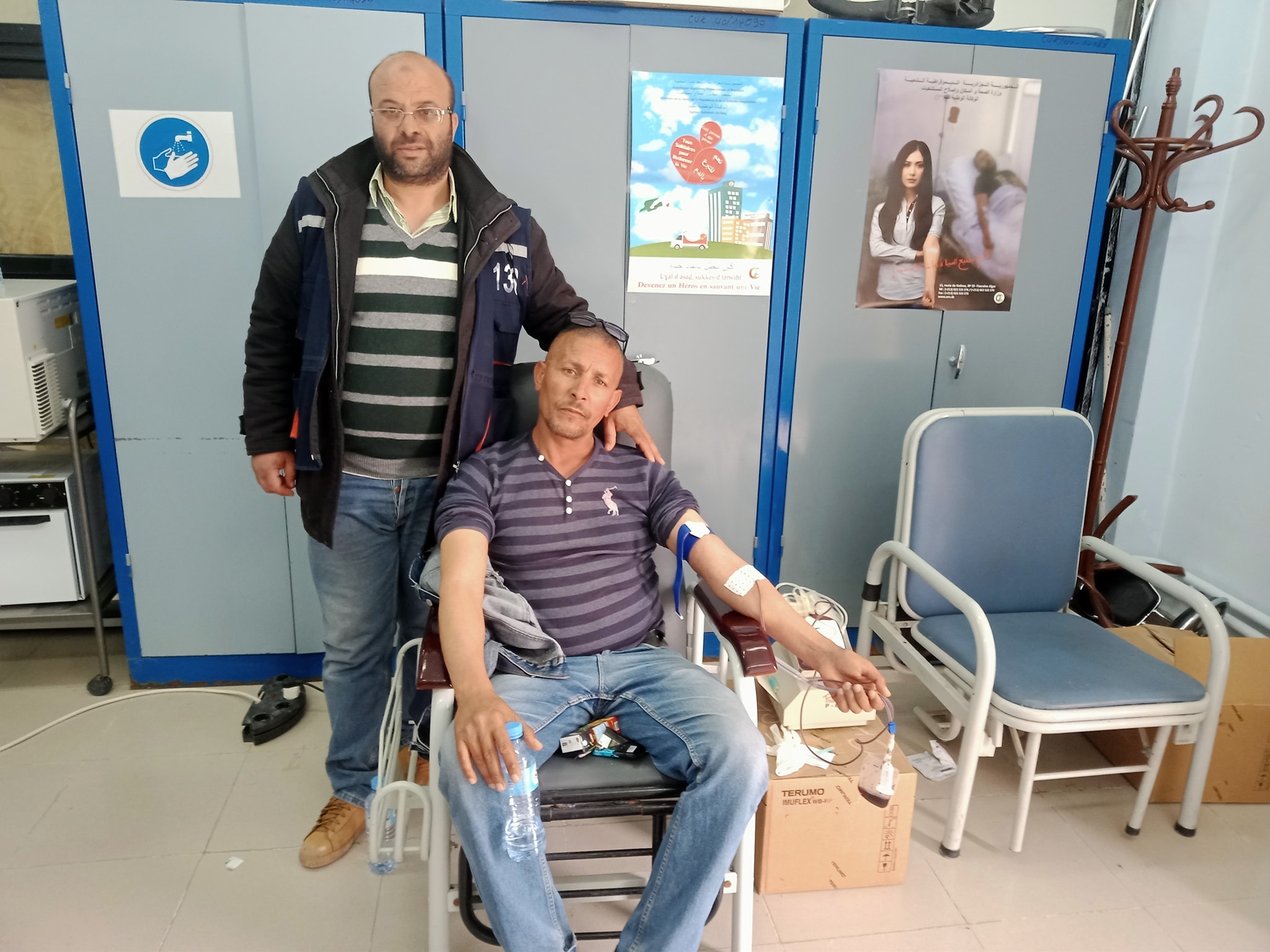 اليوم الثاني علي التوالي بجامعة عباس لغرور خنشلة. حملة التبرع بالدم