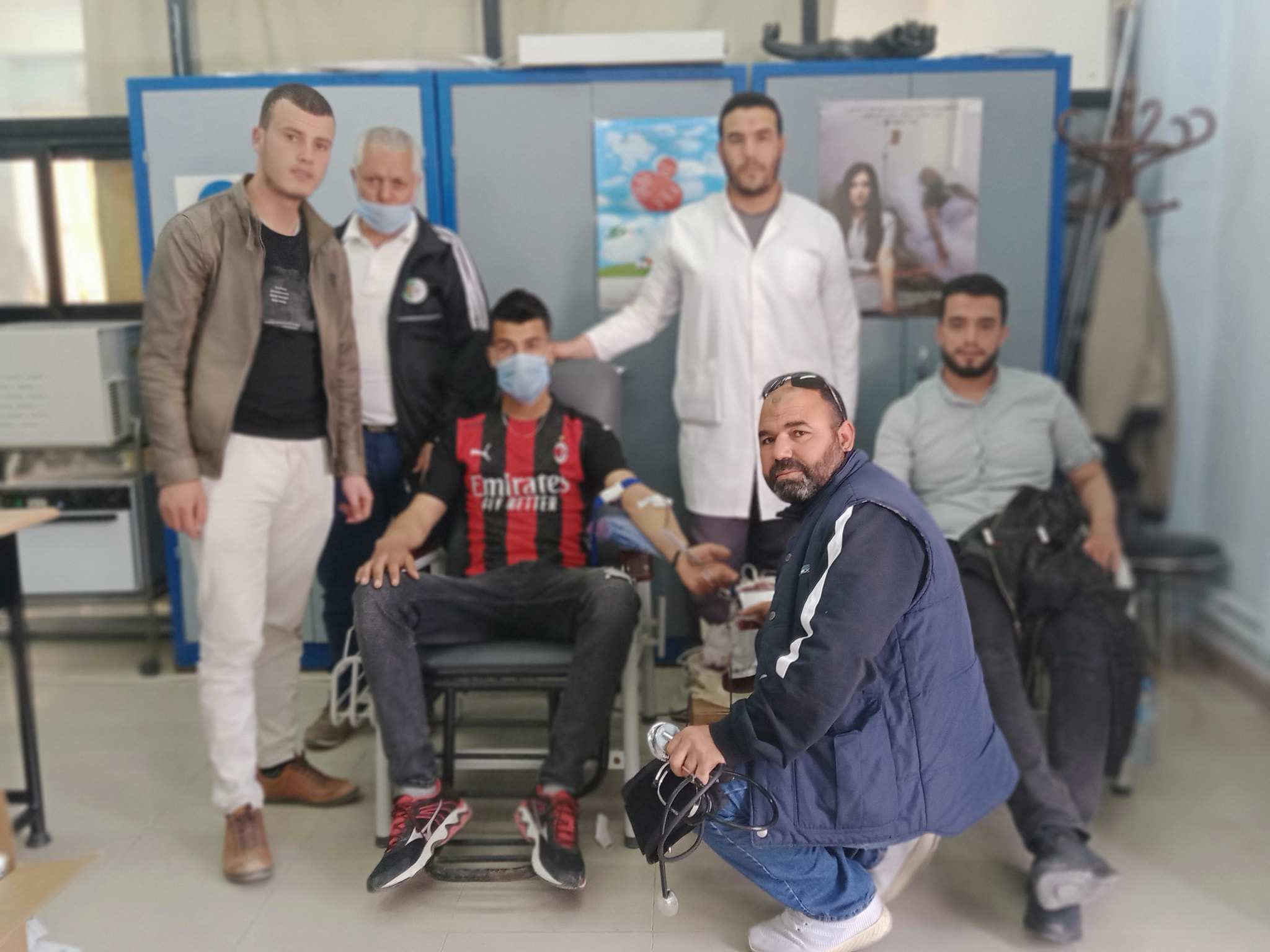 اليوم الثاني علي التوالي بجامعة عباس لغرور خنشلة. حملة التبرع بالدم