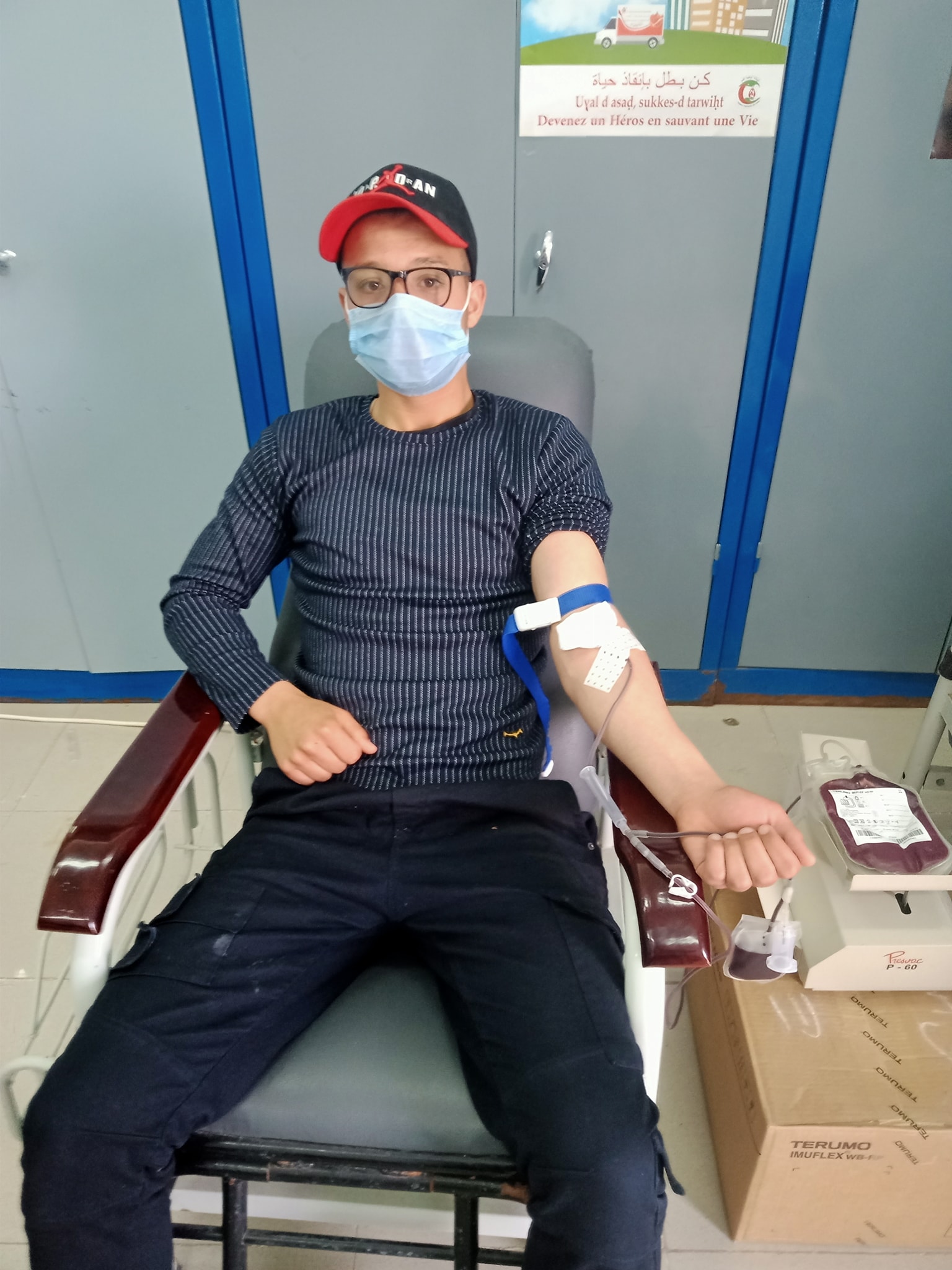 اليوم الثاني علي التوالي بجامعة عباس لغرور خنشلة. حملة التبرع بالدم