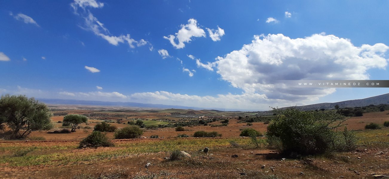 Vue panoramique depuis Fellaoucene (Zaylou) sur les communes limitrophes