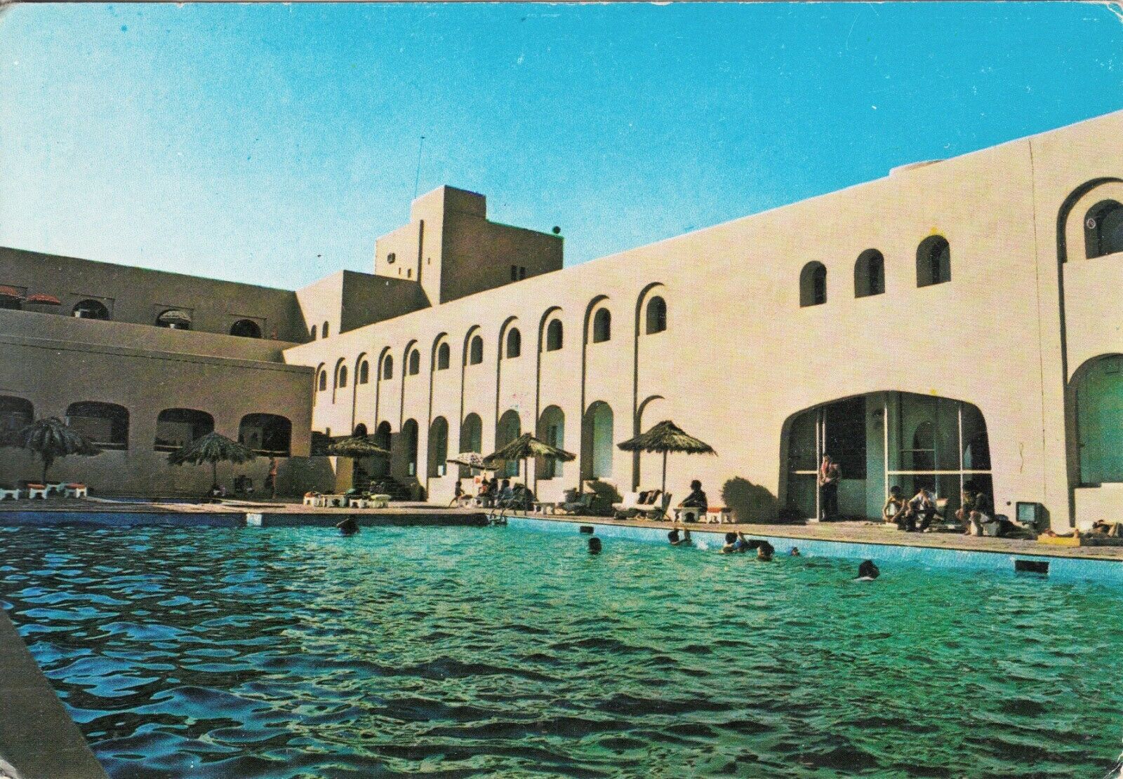 GHARDAIA-piscine-hôtel rostémide