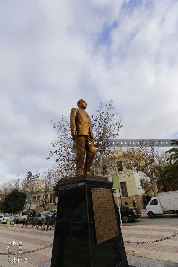 Ahmed Ben Bella : Premier président de l'Algérie indépendante.