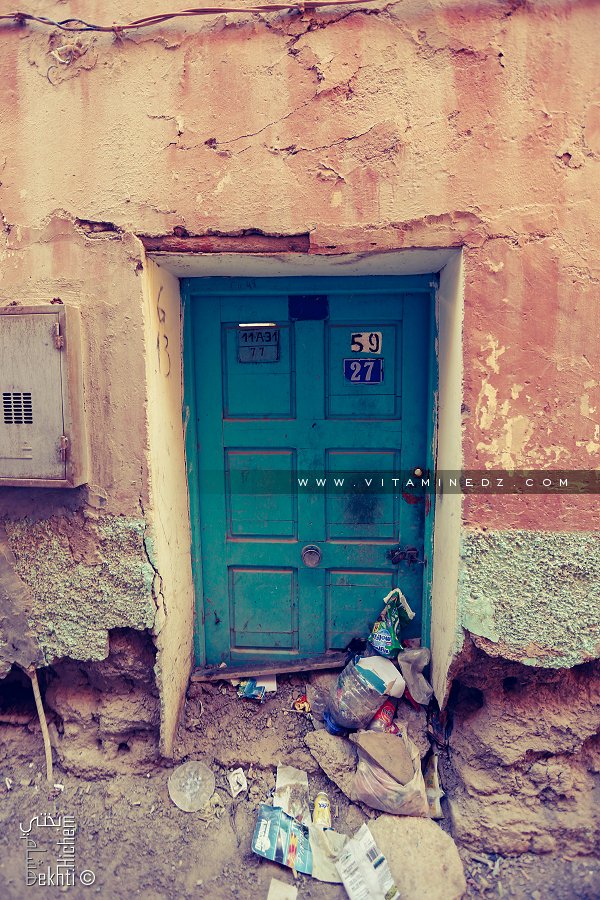 Porte d'une maison abandonnée au vieux Ksar de Béchar