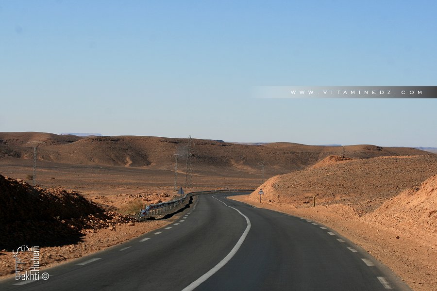 Route de Bechar vers Abadla : Guelb El aouda