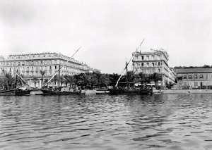 Annaba ex-Bone (Algérie). L'entrée du Cours National. Vers 1900