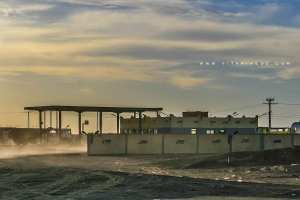 Station Service Salmi entre Oum El Assel et Tindouf