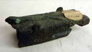 Figurine ; sarcophage de lézard