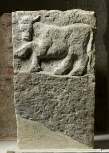 Stèle ; objet votif