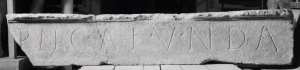 Architrave ; inscription