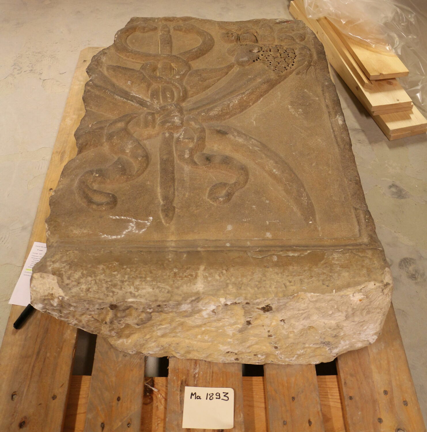 Relief architectural